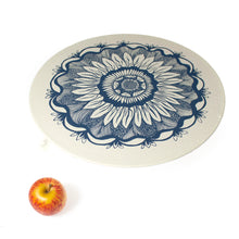 Load image into Gallery viewer, Halo Dish and Bowl Cover XXL Edible Flowers | Anushka Davids
